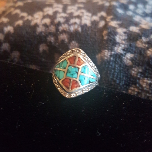 Turquoise and Sterling silver southwestern ring - Picture 3 of 5